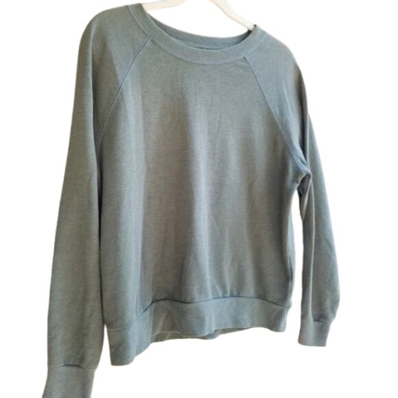 H&M Olive Green Crewneck Sweater | Cozy Winter Style | Layering Piece | Snow Day - Picture 3 of 7